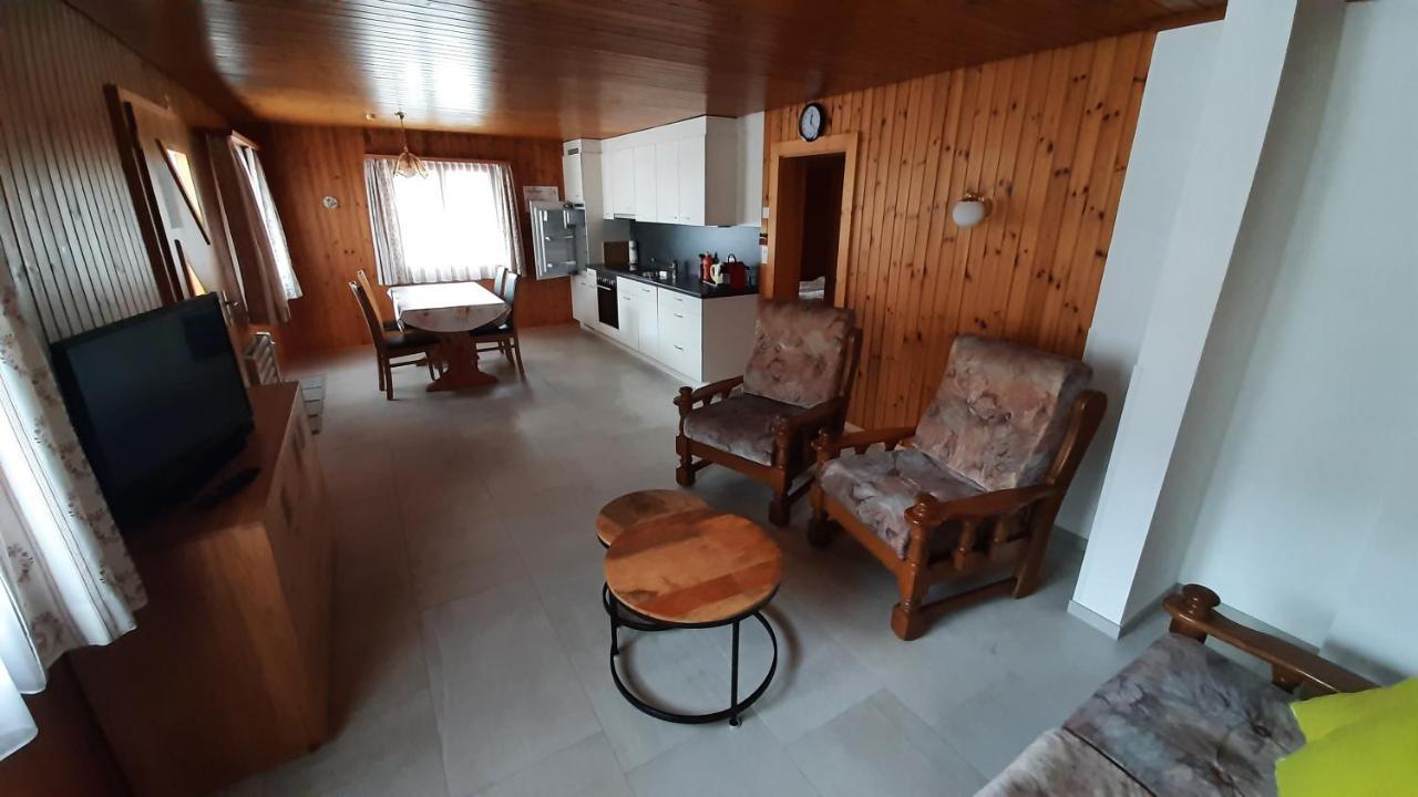 Haus Sandra Fiesch Eksteriør billede